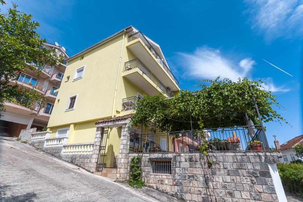 הרצג-נובי Adriana Apartments מראה חיצוני תמונה